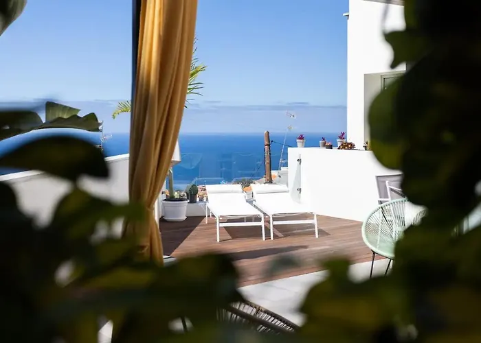 Nyaraló Amazing, Sea Views & Terrace *