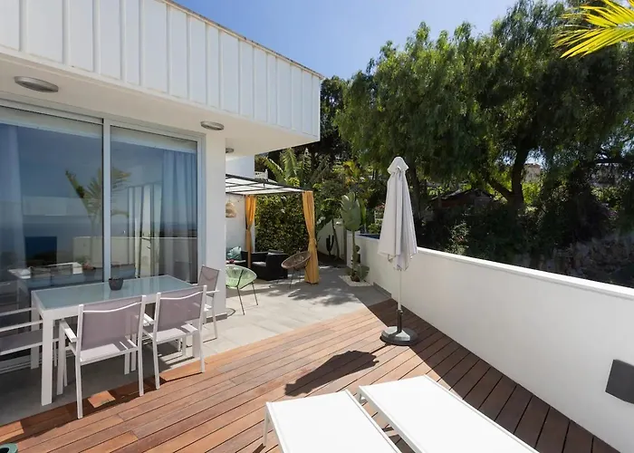 Amazing, Sea Views & Terrace Nyaraló *